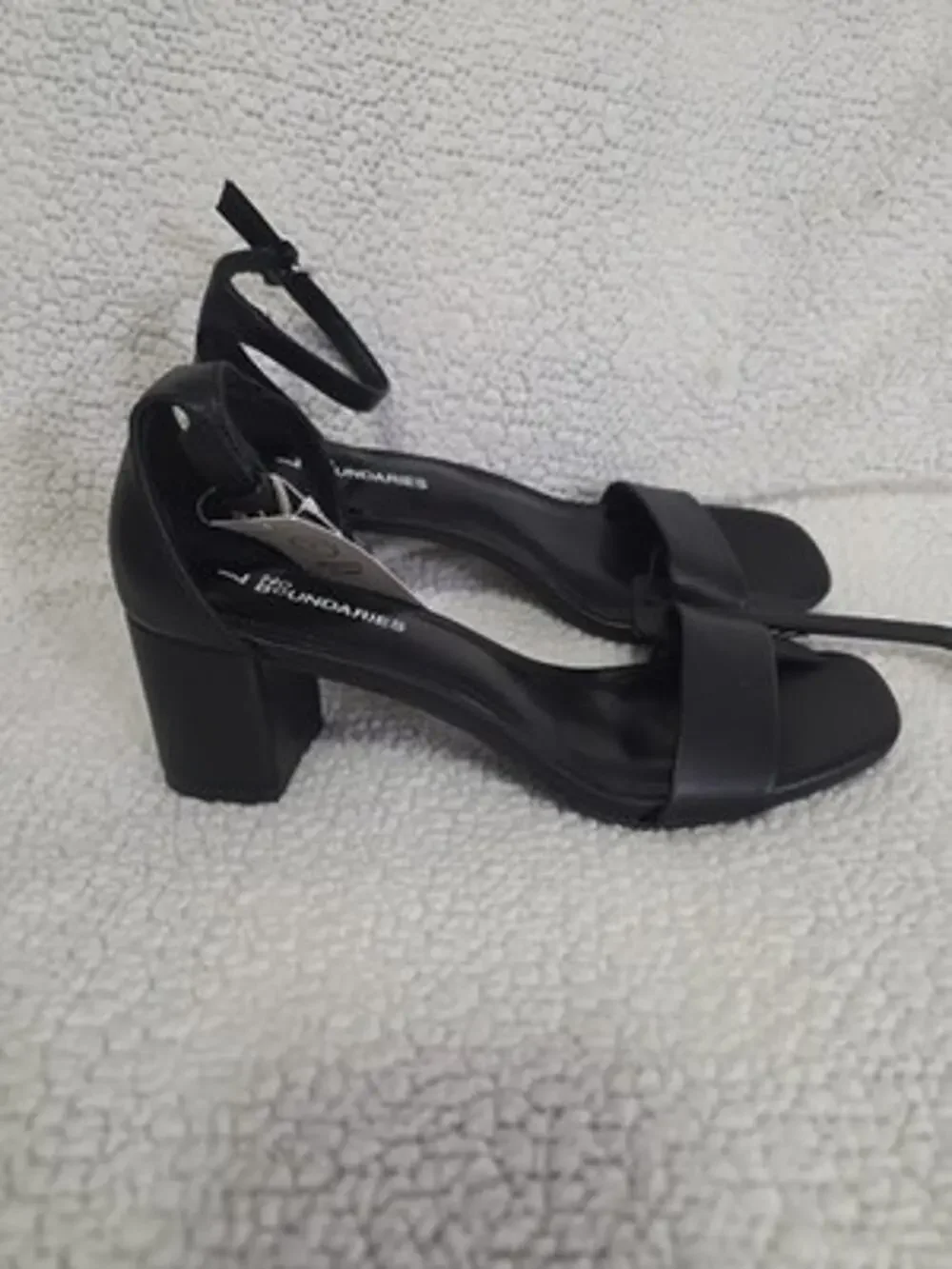 No Boundaries Women's Heeled Dress Sandals Memory Foam Black Size 7 NWT